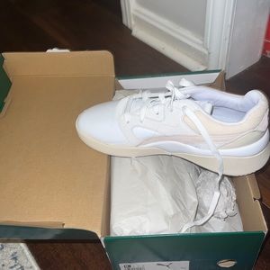 Puma Sneakers